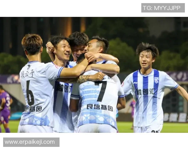 挑战赛积分榜：成都足球队以61分领跑